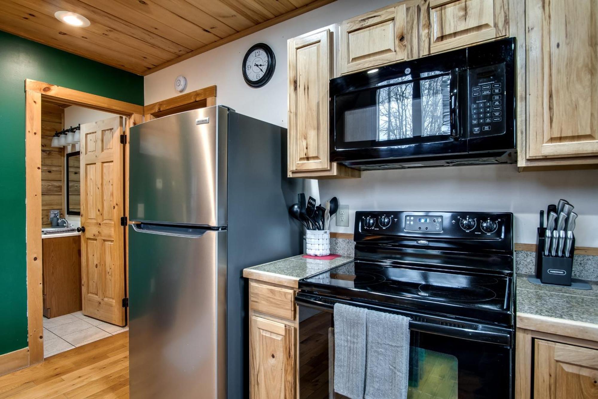 Cozy Cabin Retreat: Tiny Trotter Bryson City Exterior photo