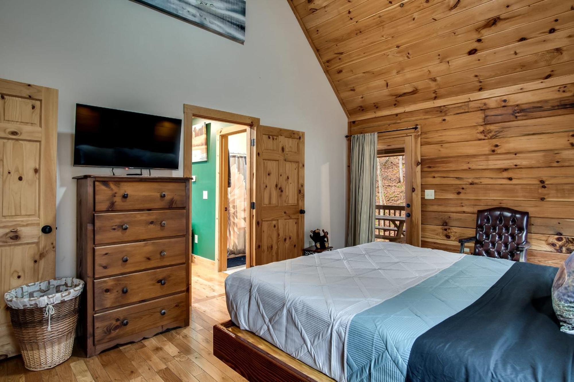 Cozy Cabin Retreat: Tiny Trotter Bryson City Exterior photo