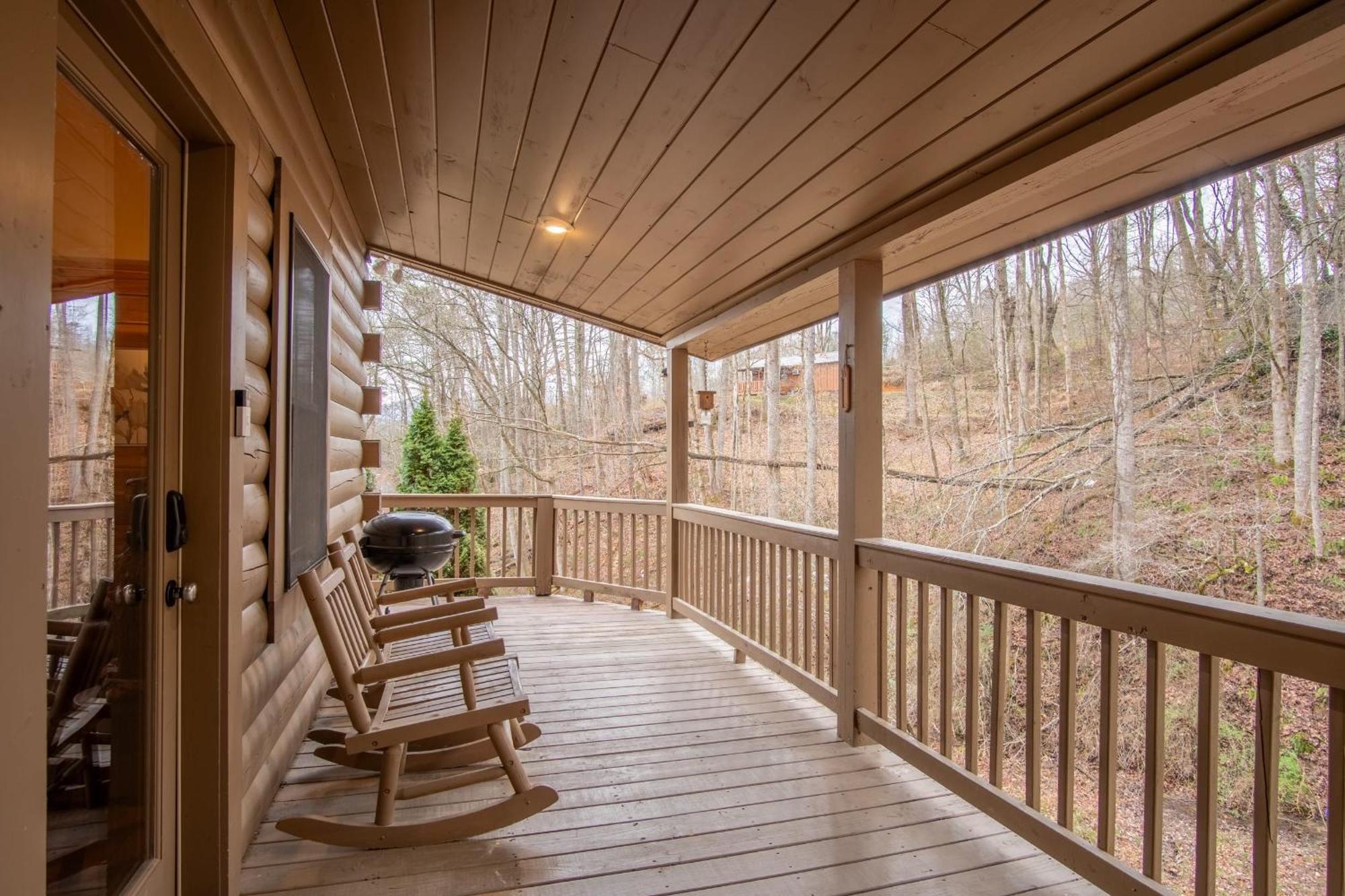 Cozy Cabin Retreat: Tiny Trotter Bryson City Exterior photo