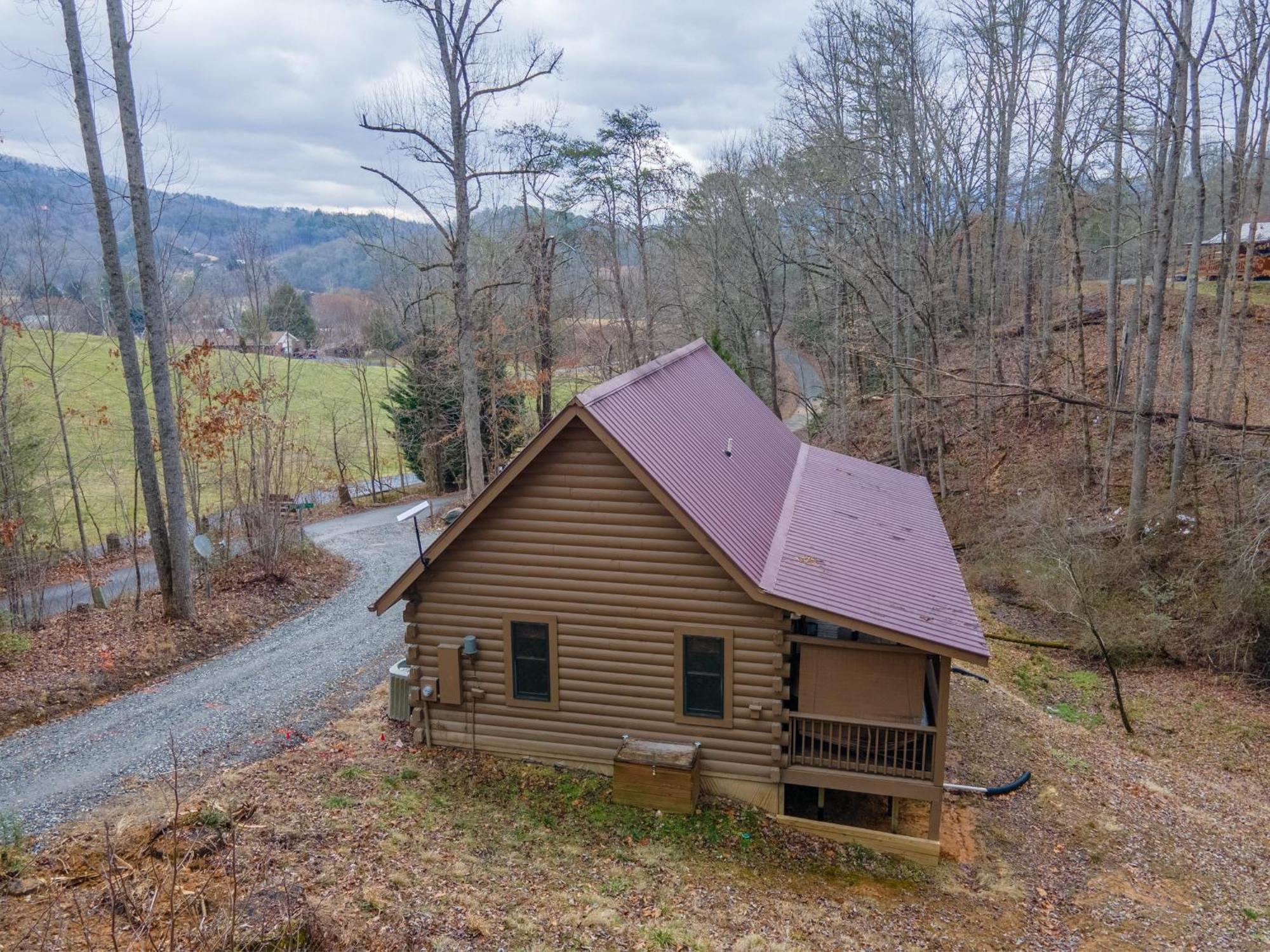 Cozy Cabin Retreat: Tiny Trotter Bryson City Exterior photo