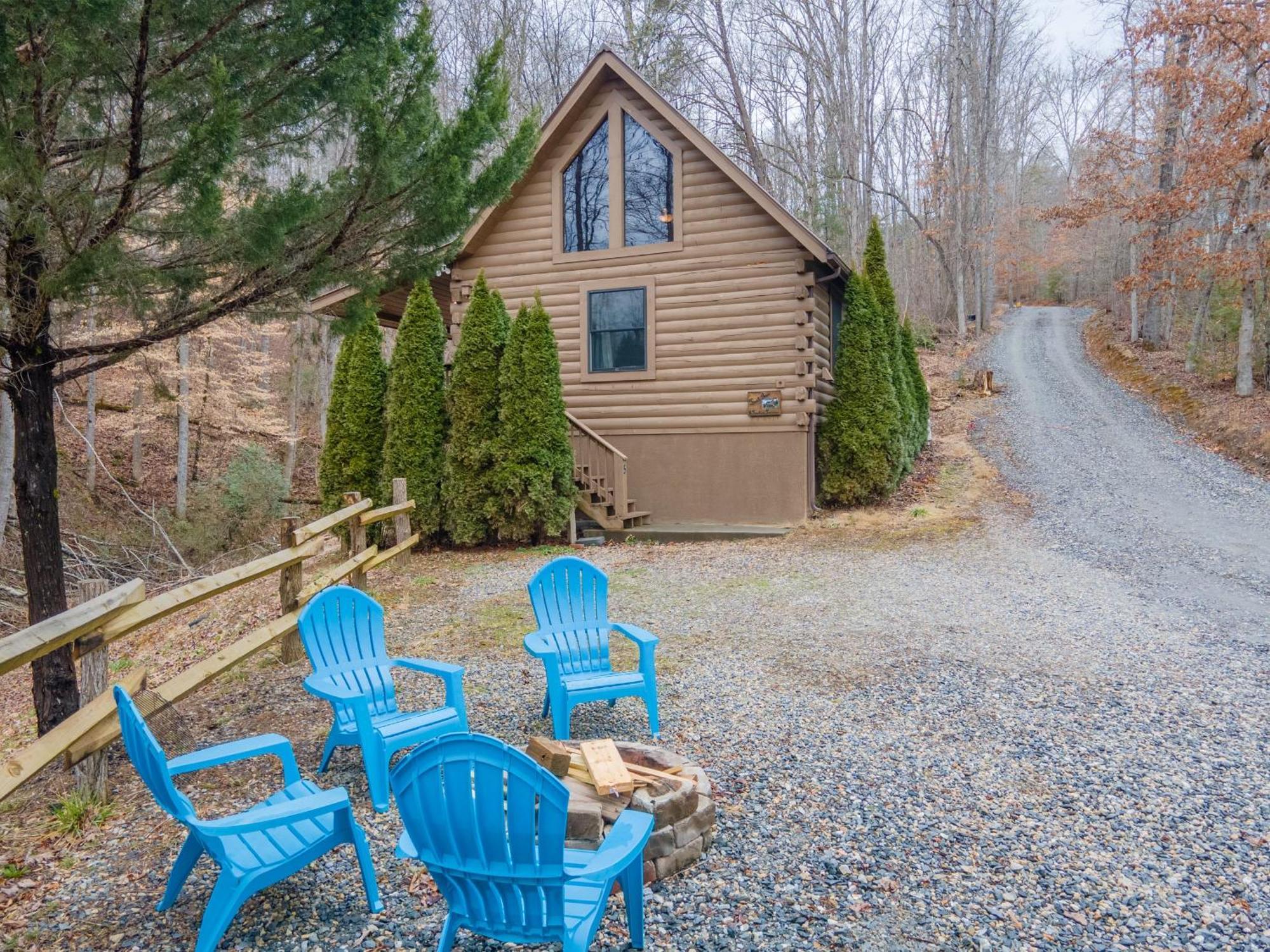 Cozy Cabin Retreat: Tiny Trotter Bryson City Exterior photo